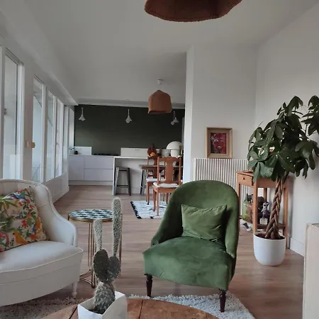 Romy Apartman